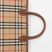 BURBERRY SMALL VINTAGE TITLE BAG 80252741 SIZE 32 x 15 x 25 CM - 2