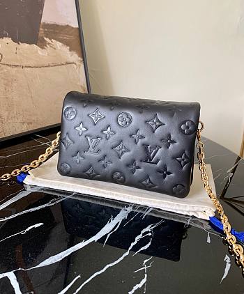 LV POCHETTE COUSSIN M80742 20CM