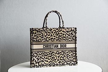 DIOR BOOK TOTE BEIGE MIZZA EMBROIDERY M1286 SIZE 41.5x34.5x16 CM
