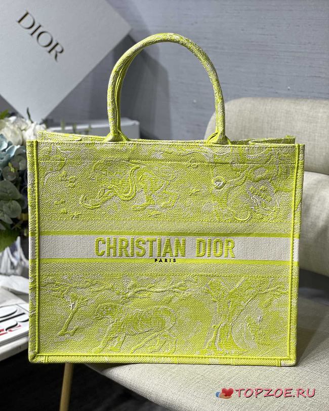DIOR BOOK TOTE LIME M1286 SIZE 41.5 x 38 x 18 CM - 1