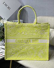 DIOR BOOK TOTE LIME M1286 SIZE 41.5 x 38 x 18 CM - 1