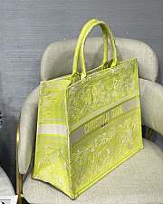 DIOR BOOK TOTE LIME M1286 SIZE 41.5 x 38 x 18 CM - 2