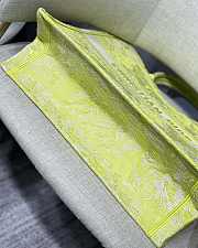 DIOR BOOK TOTE LIME M1286 SIZE 41.5 x 38 x 18 CM - 5