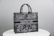 DIOR BOOK TOTE BLACK & WHITE M1286 SIZE 41.5x34.5x16 CM - 1