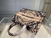 DIOR BOOK TOTE TIE & DIOR EMBROIDERY M1286 SIZE 41.5 CM - 4