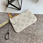 LV KEY POUCH WHITE M69508 13.8CM - 5