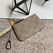 LV KEY POUCH KHAKI M69508 SIZE 13.8 x 9 x 1.5 CM - 6