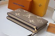 LV DOUBLE ZIP POCHETTE GRAY & BEIGE M69203 SIZE 20 x 12.5 x 3 CM - 2