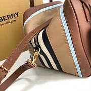 BURBERRY VINTAGE CHECK CUBE BAG BROWN 8019359 SIZE 34 x 19 x 21 cm - 4
