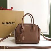 BURBERRY VINTAGE CHECK CUBE BAG BROWN 8019359 SIZE 34 x 19 x 21 cm - 1
