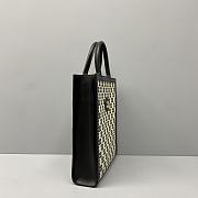 CELINE SMALL CABAS VERTICAL WITH TRIOMPHE EMBROIDERY 194352 SIZE 33x29x8 CM - 3