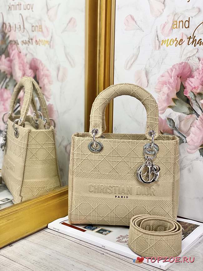 DIOR MEDIUM LADY D-LITE BAG BEIGE M0565 SIZE 24 x 20 x 11 CM - 1