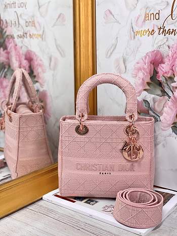 DIOR MEDIUM LADY D-LITE BAG BOIS DE ROSE M0565 SIZE 24 x 20 x 11 CM