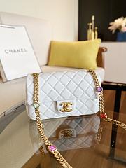 CHANEL FLAP BAG WHITE - 1