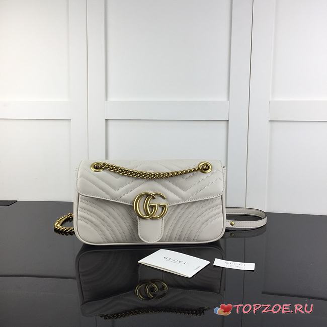 GUCCI GG MARMONT SMALL MATELASSÉ WHITE ‎443497 SIZE 26 x 15.5 x 6 CM - 1