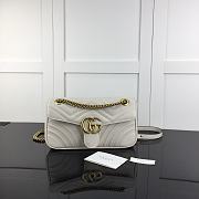 GUCCI GG MARMONT SMALL MATELASSÉ WHITE ‎443497 SIZE 26 x 15.5 x 6 CM - 1