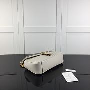 GUCCI GG MARMONT SMALL MATELASSÉ WHITE ‎443497 SIZE 26 x 15.5 x 6 CM - 2