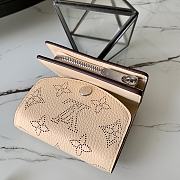 LV IRIS XS WALLET CREAM M67498 SIZE 9.8 x 7.8 x 1 CM - 2