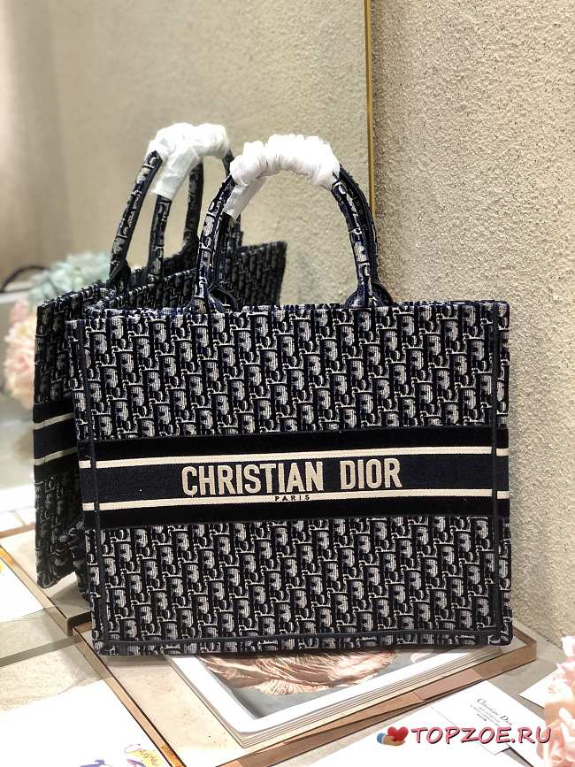 DIOR BOOK TOTE BLUE OBLIQUE EMBROIDERY M1286 SIZE 41.5 x 34.5 x 16 CM - 1