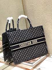 DIOR BOOK TOTE BLUE OBLIQUE EMBROIDERY M1286 SIZE 41.5 x 34.5 x 16 CM - 4