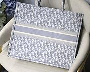 DIOR BOOK TOTE GRAY OBLIQUE EMBROIDERY M1286 SIZE 41.5 x 34.5 x 16 CM - 5