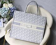 DIOR BOOK TOTE GRAY OBLIQUE EMBROIDERY M1296 SIZE 36 x 28 x 16 CM - 1