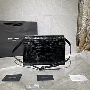 YSL MANHATTAN IN CROCODILE-EMBOSSED BLACK & SILVER METAL 579271 SIZE 29x20.5x7 CM - 3