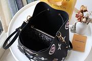 LV NEONOE MONOGRAM GIANT JUNGLE M44679 - 2