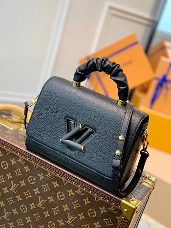 LV TWIST MM BLACK M58688 SIZE 23 x 18 x 8 CM