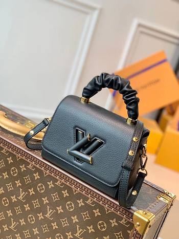 LV TWIST PM BLACK M58571 SIZE 18 x 13 x 8 CM