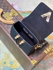LV TWIST PM BLACK M58571 SIZE 18 x 13 x 8 CM - 5