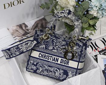 DIOR MEDIUM LADY D-LITE EMBROIDERED BAG BLUE M0565 SIZE 24 x 20 x 11 CM