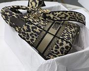 DIOR MEDIUM LADY D-LITE BEIGE MIZZA M0565 SIZE 24 x 20 x 11 CM - 5
