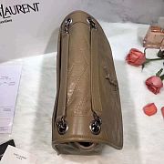 YSL NIKI MEDIUM IN CRINKLED VINTAGE LEATHER BEIGE 498894 SIZE 28 x 20.5 x 8.5 CM - 5