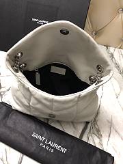 YSL LOULOU PUFFER SMALL BAG IN WHITE LAMBSKIN 577476 SIZE 29 x 17 x 11 CM - 4