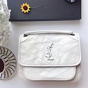 YSL NIKI BABY IN CRINKLED VINTAGE LEATHER WHITE 533037 SIZE 22 CM - 1