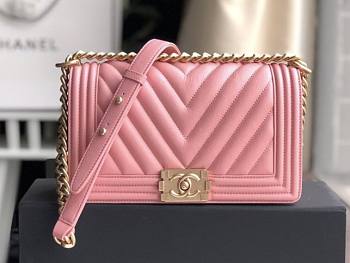 CHANEL CHEVRON BOY BAG LIGHT PINK A67086 SIZE 25 x 15 x 7 CM