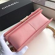 CHANEL CHEVRON BOY BAG LIGHT PINK A67086 SIZE 25 x 15 x 7 CM - 3