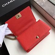 CHANEL CHEVRON BOY BAG RED A67086 SIZE 25 x 15 x 7 CM - 2