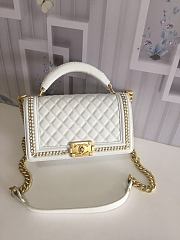 CHANEL BOY BAG WITH TOP HANDLE WHITE A67086 SIZE 25 CM - 1