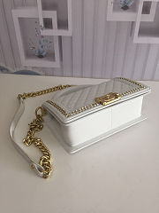 CHANEL BOY BAG WITH TOP HANDLE WHITE A67086 SIZE 25 CM - 3
