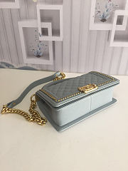 CHANEL BOY BAG WITH TOP HANDLE LIGHT BLUE A67086 SIZE 25 CM - 3