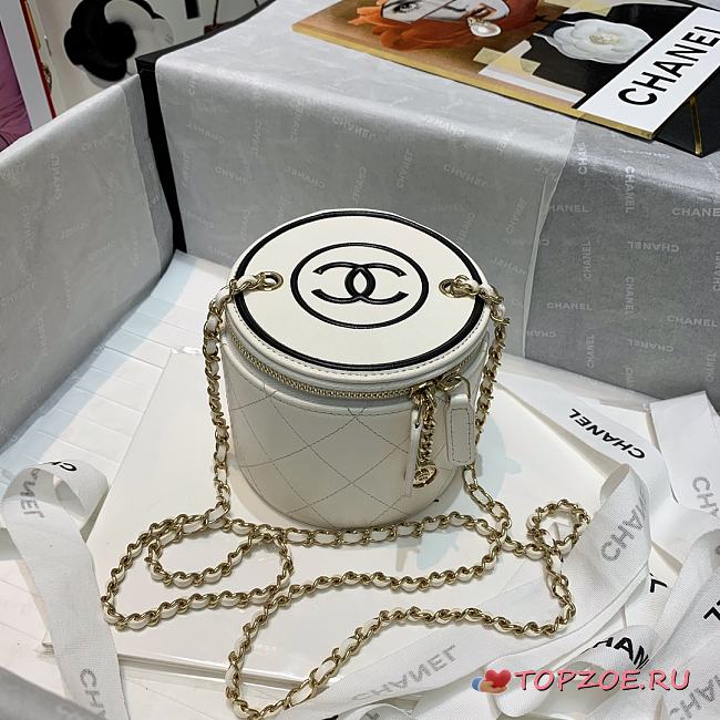 CHANEL SMALL VANITY WITH CHAIN WHITE SIZE 9 CM - 1