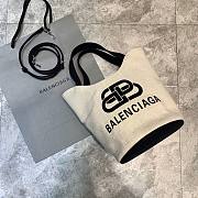 BALENCIAGA WAVE MEDIUM TOTE BAG WHITE 599332 SIZE 29 x 28.5 x 23 CM - 1