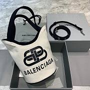 BALENCIAGA WAVE SMALL TOTE BAG WHITE 599332 SIZE 23 x 21 x 15.5 CM - 1