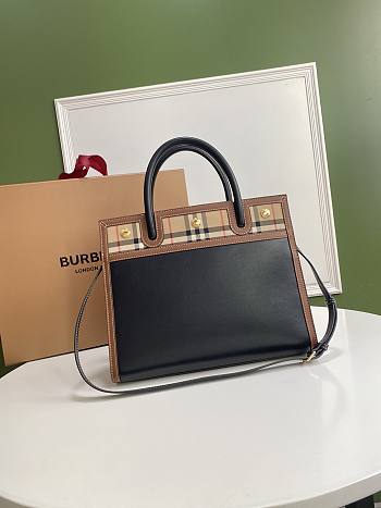 BURBERRY SMALL VINTAGE TITLE BAG 80252691 SIZE 32 x 15 x 25 CM