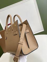 BURBERRY MINI LEATHER TWO-HANDLE TITLE BAG BEIGE 80254721 SIZE 26 CM - 3