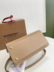 BURBERRY MINI LEATHER TWO-HANDLE TITLE BAG BEIGE 80254721 SIZE 26 CM - 5
