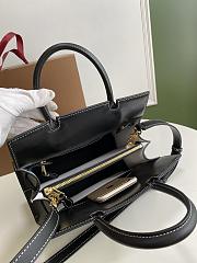 BURBERRY MINI TWO-HANDLE TITLE BAG BLACK & WHITE 80254721 SIZE 26 CM - 2