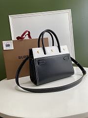 BURBERRY MINI TWO-HANDLE TITLE BAG BLACK & WHITE 80254721 SIZE 26 CM - 3